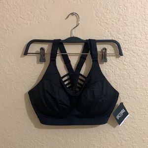 Victoria’s Secret Black Lightweight Sport Bra